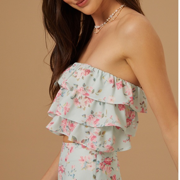 Floral cropped tube top NEW WITH TAGS - Picture 1 of 6